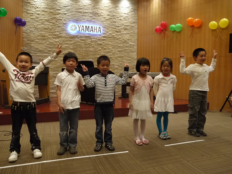凯发k8音乐中心上海静安总店“欢度六一凯发k8的节日”音乐会成功举办 