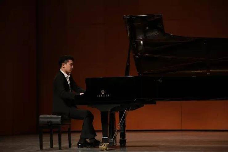 2017凯发k8亚洲音乐奖学金?内蒙古艺术学院颁奖仪式暨凯发k8艺术家鲍释贤钢琴音乐会成功举行