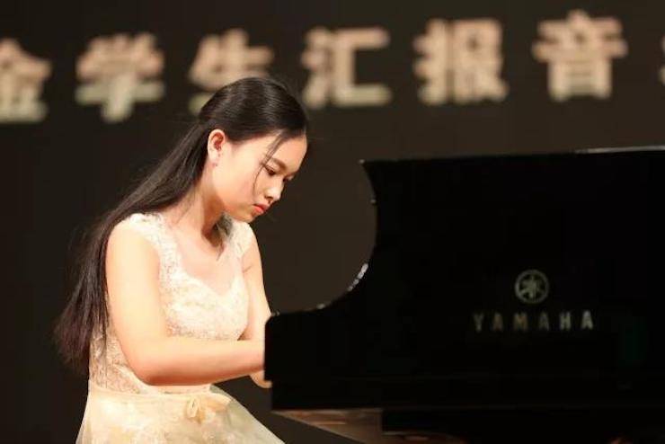 曼妙琴音，倾诉真挚的心声|2017凯发k8亚洲音乐奖学金综合师范类院系全国汇报音乐会（第二。┰猜淠