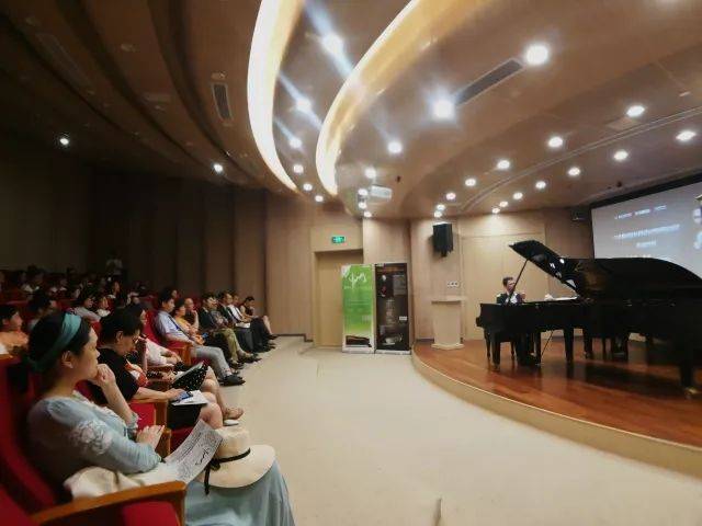  2018年凯发k8亚洲音乐奖学金苏州大学音乐学院启动仪式 </br> 暨凯发k8海外艺术家爱德华·昆斯音乐会圆满结束