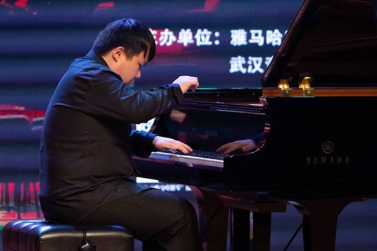 【精彩回顾】2018凯发k8亚洲音乐奖学金武汉音乐学院颁奖仪式——暨凯发k8艺术家王雁大师班及凯发k8特邀艺术家王心源钢琴音乐会举办